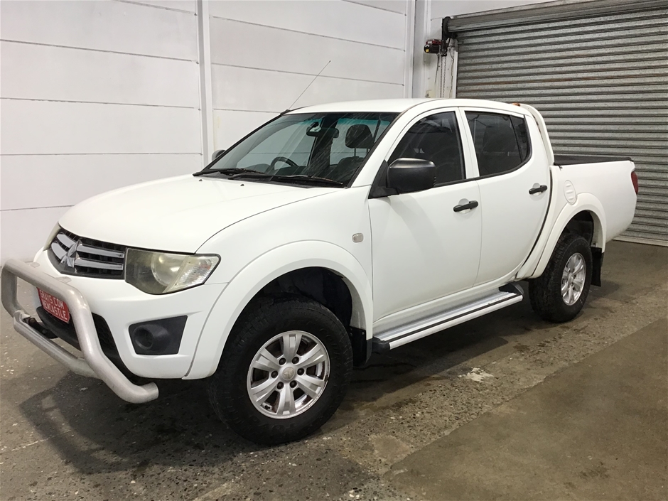 2013 Mitsubishi Triton 4X4 GLX MN Turbo Diesel Automatic Dual Cab