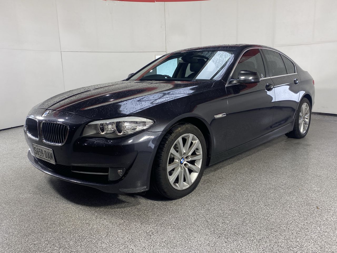 2013 BMW 5 Series 520i F10 Automatic - 8 Speed Sedan