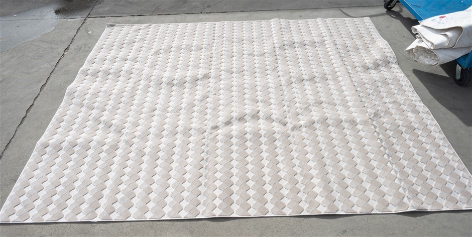 GERTMENIAN Colarmar Indoor Area Rug, 240 x 305cm, Zayne Taupe. NB: Minor us