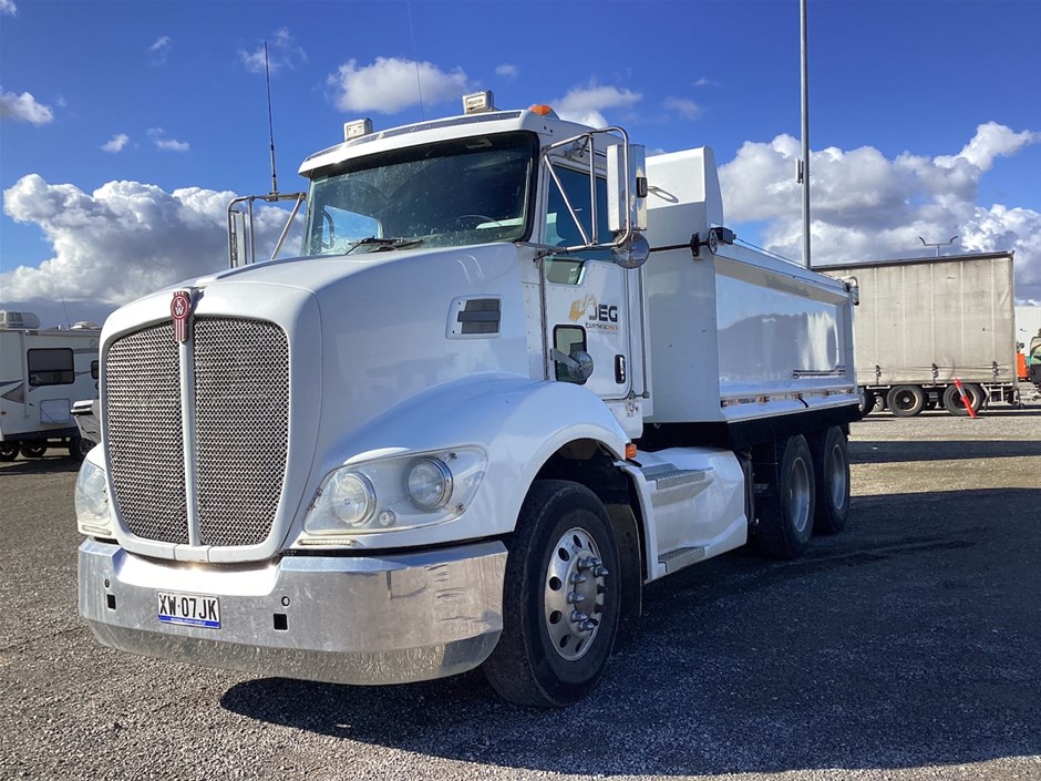 2011 KENWORTH T403 6 x 4 Tipper Truck Auction (0001-3034635) | Grays ...