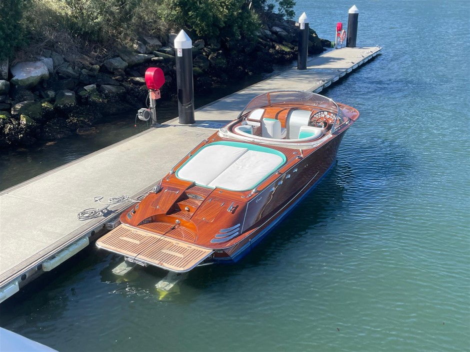 Autore MCM 890 Classic Boat