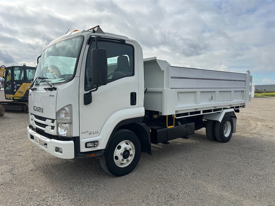 2018 Isuzu FRR 4 x 2 Tipper Truck