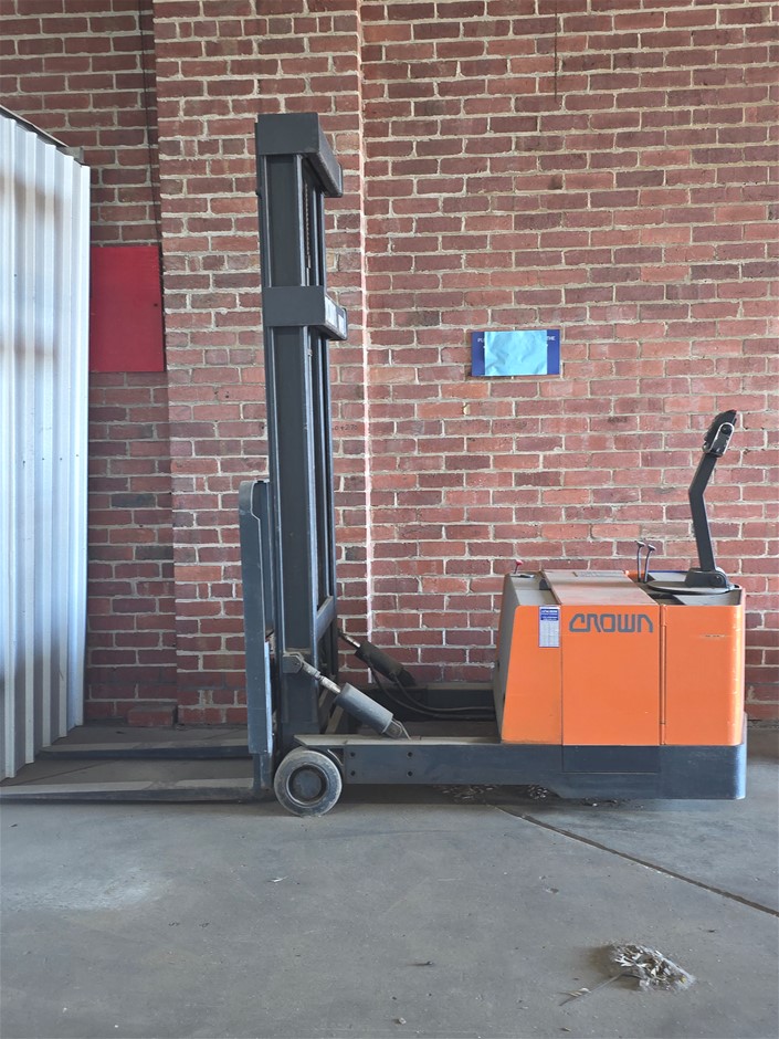 Crown Walkie Stacker Pedestrian Forklift