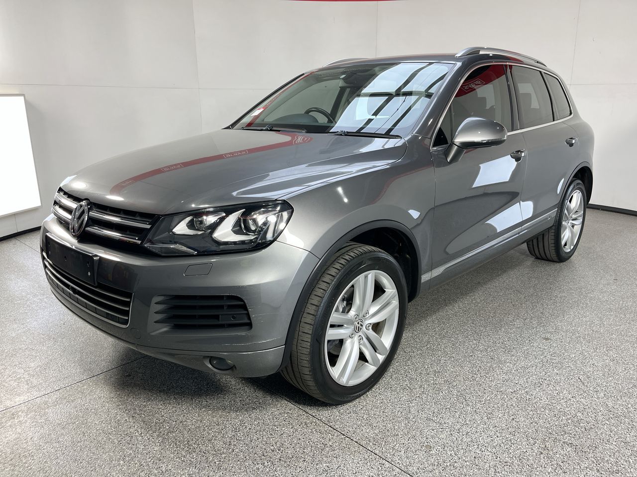 2013 Volkswagen Touareg V6 TDI 7P Turbo Diesel Automatic - 8 Speed Wagon