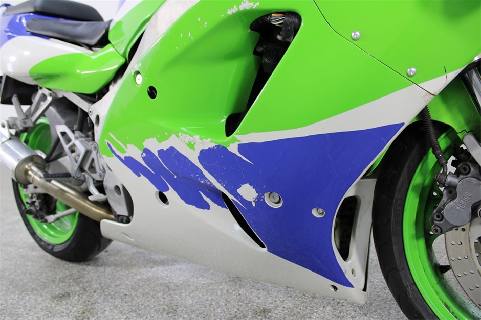 まみー 1993 Kawasaki ZXR750 – Rare Race Heritage Model, 27002 km