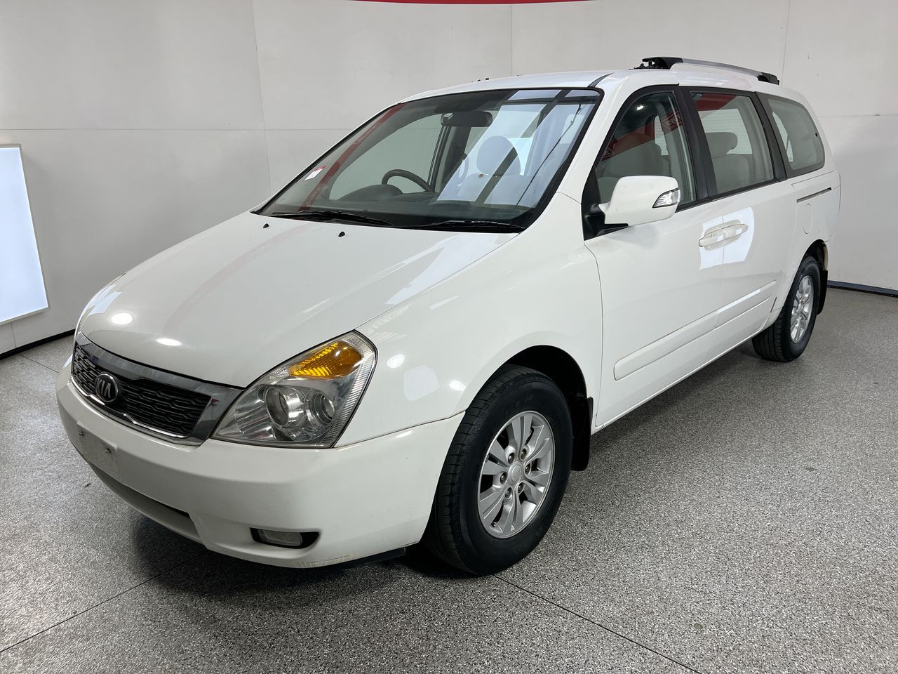 2012 Kia Grand Carnival Si VQ Automatic 8 Seats People Mover