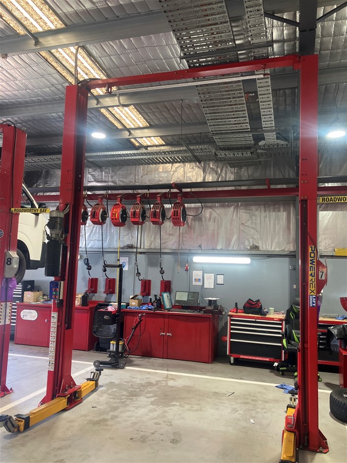 Unreserved Powerrex SL2900FR 2 Post Overhead Hoist - Vic
