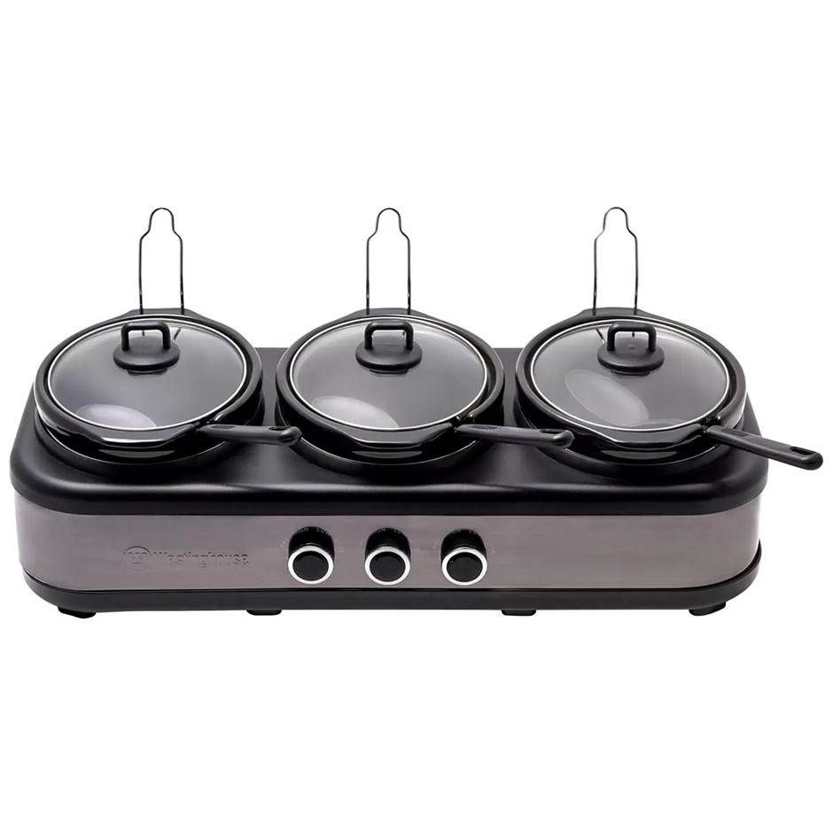 WESTINGHOUSE Slow Cooker Ceramic Pots 3 x 2.5L WHSC07KS. NB: Minor use
