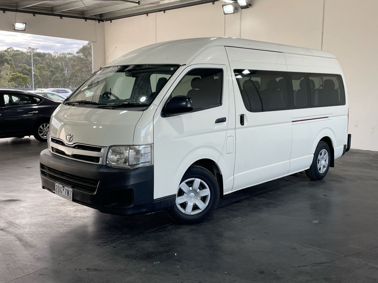 2013 Toyota HiAce TRH223R Automatic 14 Seats Bus (WOVR