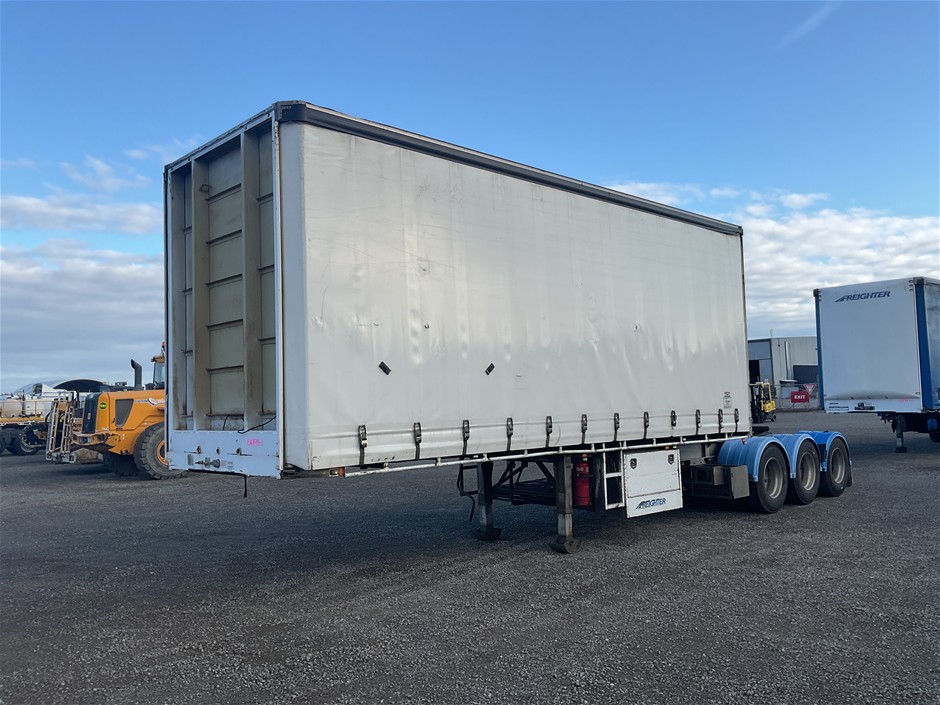 2012 Maxitrans  ST3 Triaxle Curtainsider Lead Trailer