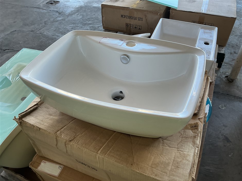 Unreserved Bathroom Renovation Stock & Supplies