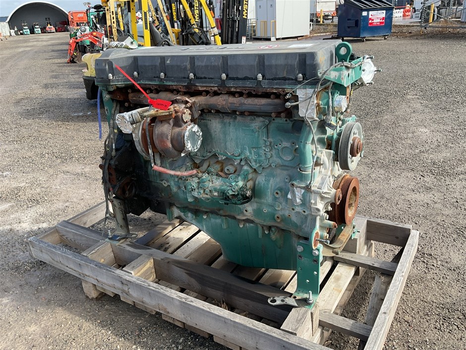 Volvo 6 cylinder diesel engine. Auction (0055-3035225) | Grays Australia