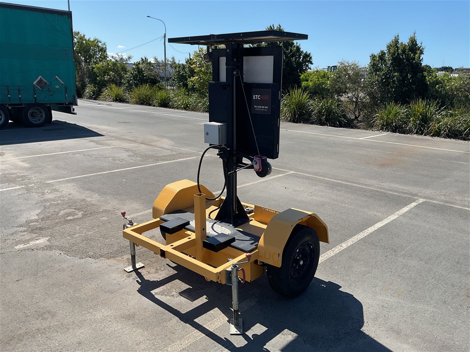 <p>2017 Global Traffic - RSCS Single Traffic Control Unit Trailer</p>