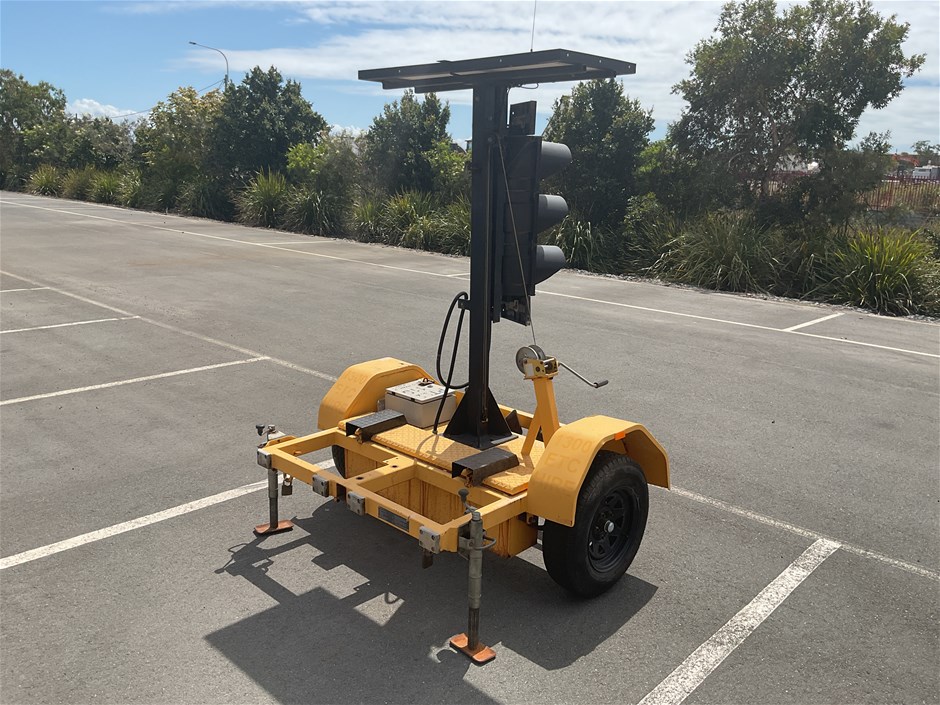 2009 Giga Signs PTL2 Single Traffic Control Unit Trailer