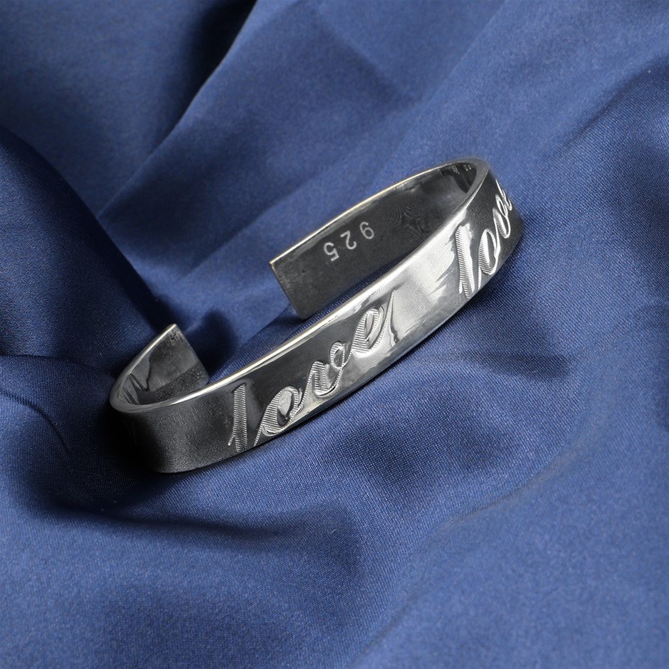 Stunning 925 Sterling Silver Plated "Love" Cuff Bangle - DEMO