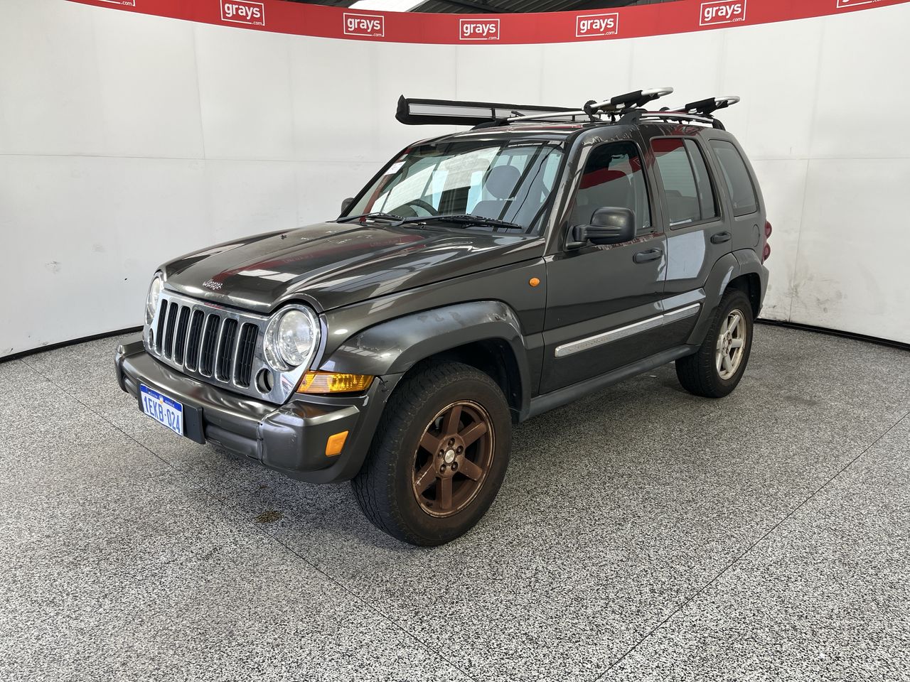 2006 Jeep Cherokee Limited KJ Automatic Wagon
