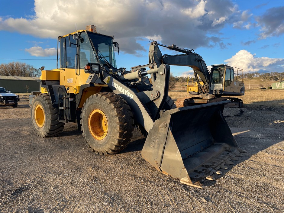 <B>Komatsu WA250PZ-6  Wheel Loader (Articulated)</B>