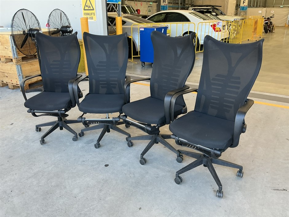 <p>4 x High Back Office Chairs Black Mesh</p>