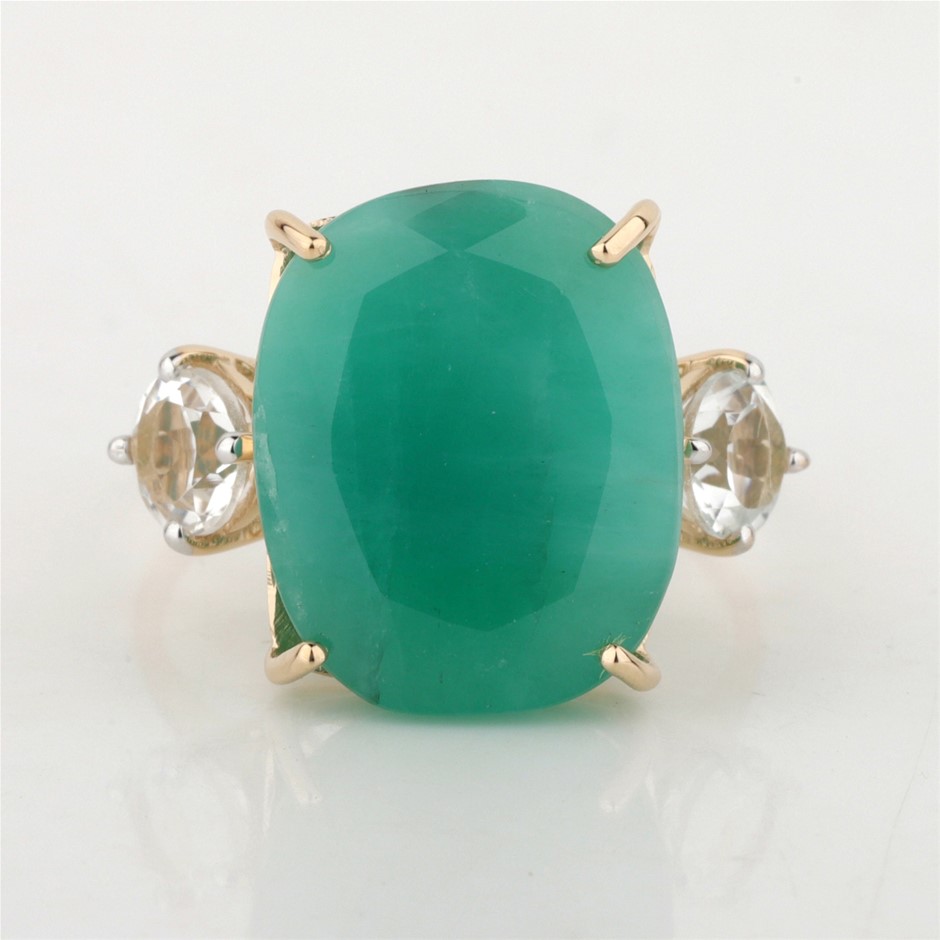 Yellow Gold Natural Emerald / Natural White Topaz Ring with Valuation
