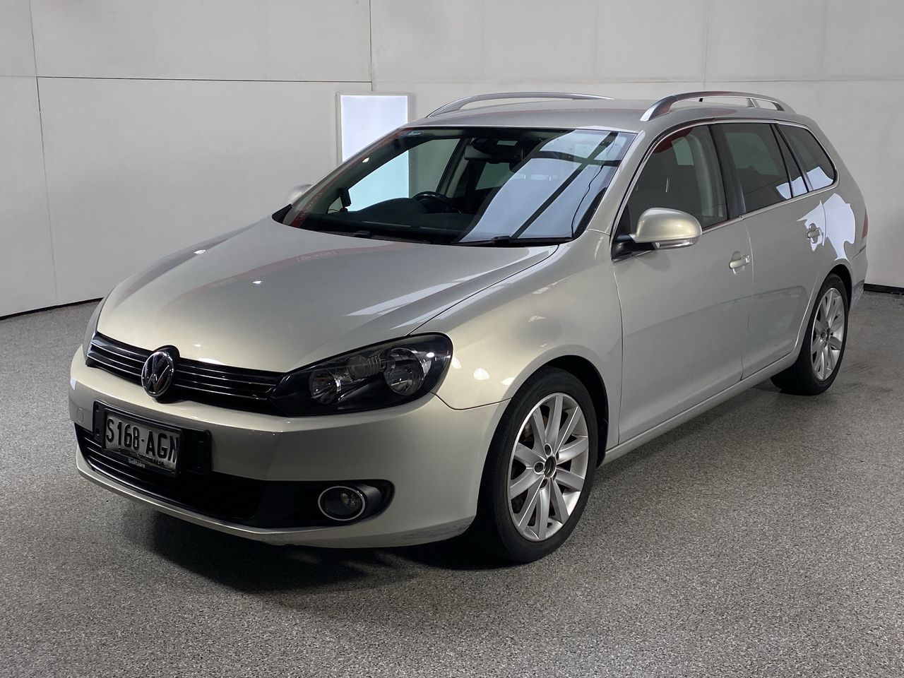 2010 Volkswagen Golf 103TDI Comfortline A6
