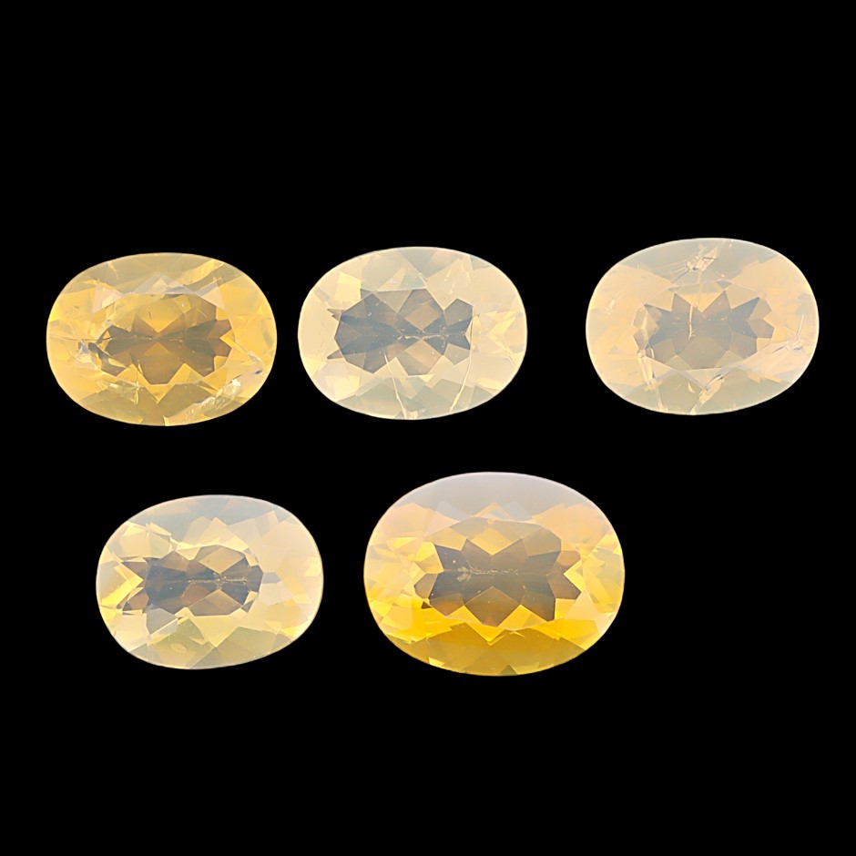 4.57 Carats Light Yellow Fire Opal