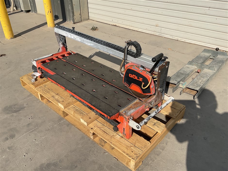 <p>Golz TS 250 Tile Saw</p>