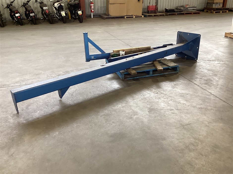 Unreserved Warehouse & Catering Clearance  