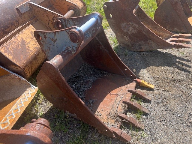 Excavator Bucket (Back Hoe) Auction (0002-5061372) | Grays Australia