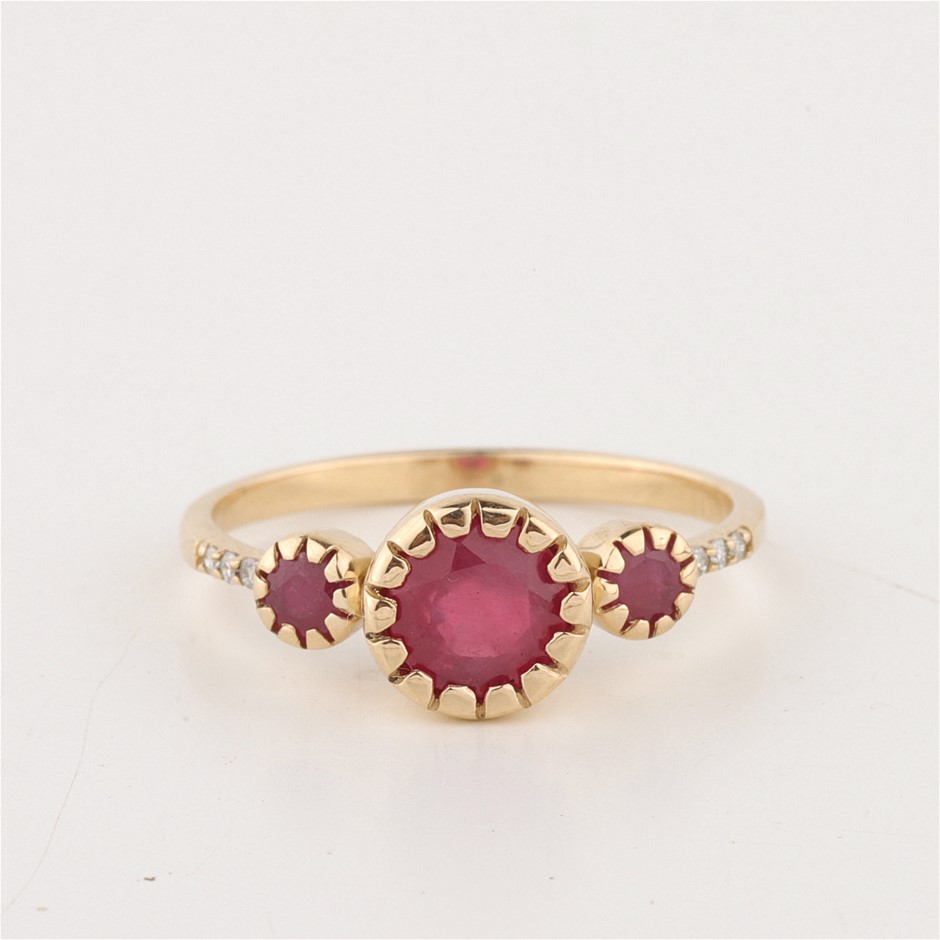 Yellow Gold Natural Ruby / Natural Diamond Ring with Lab certifcate