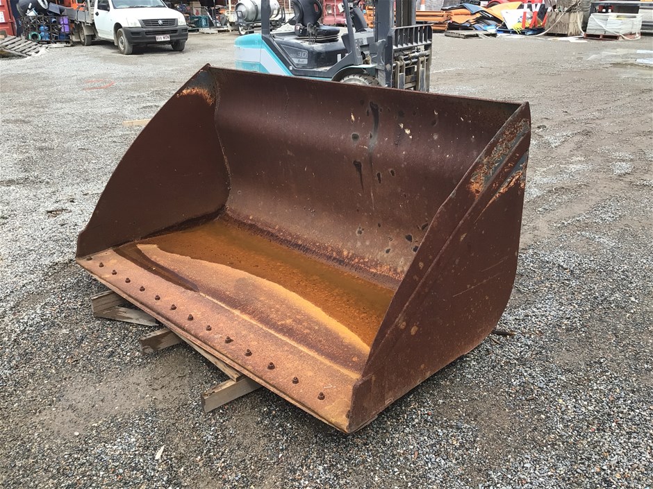 <p>Wheeled Loader Bucket Attachment</p>