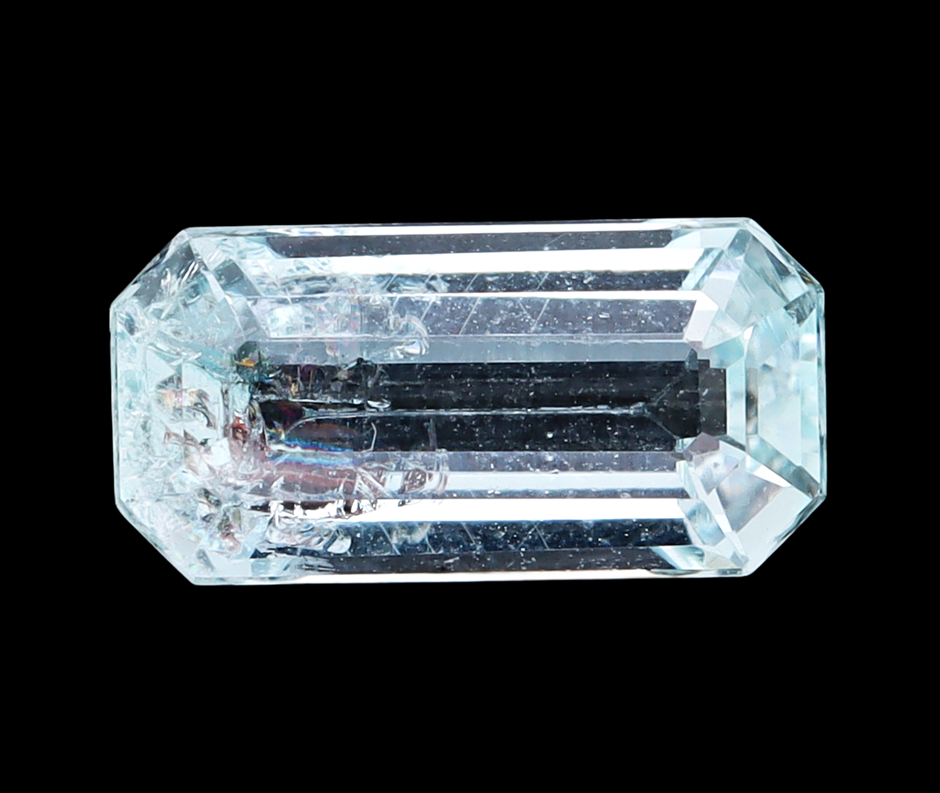 1.48 Carats Blue Aquamarine
