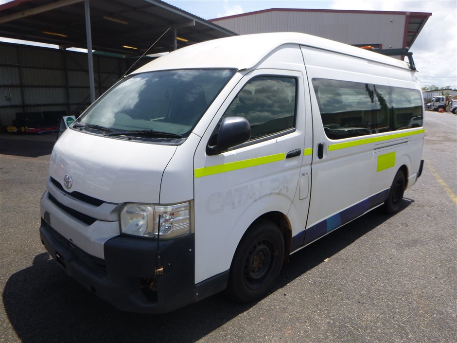 2017 Toyota Hiace Commuter Automatic People Mover