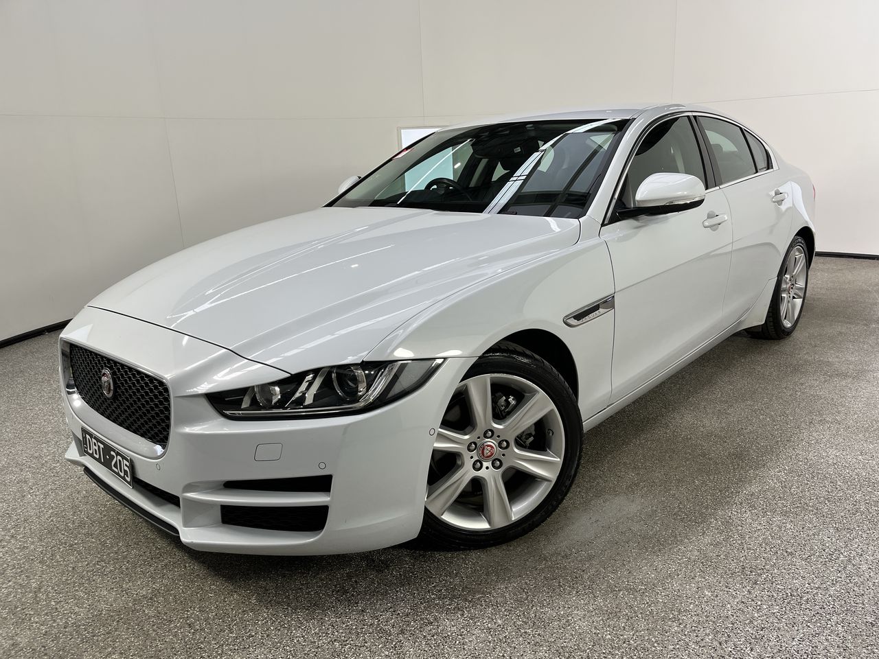 2015 Jaguar XE 20d PRESTIGE Turbo Diesel Automatic - 8 Speed Sedan