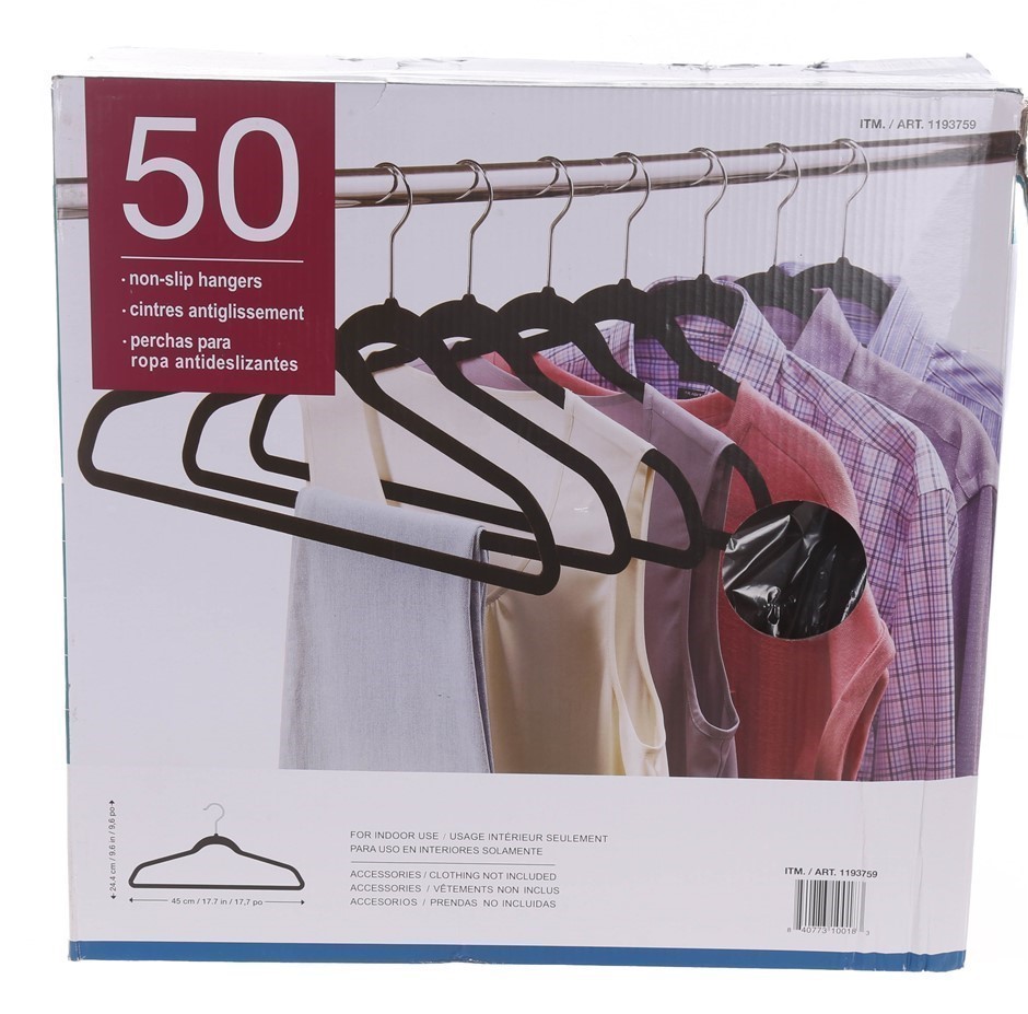 SIGNATURE Non-Slip Velvet Hangers, Set of 50, Black. N.B. Damaged packaging