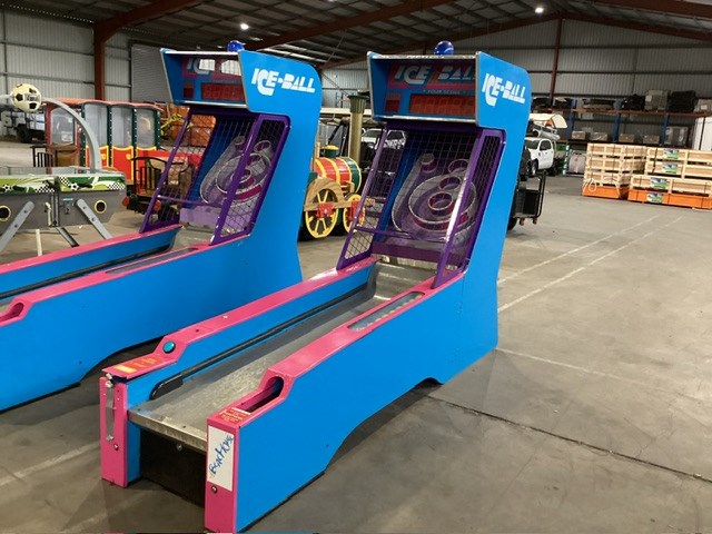 Innovative Concepts In Entertainment, Ice Ball-Alley Roller Arcade Game