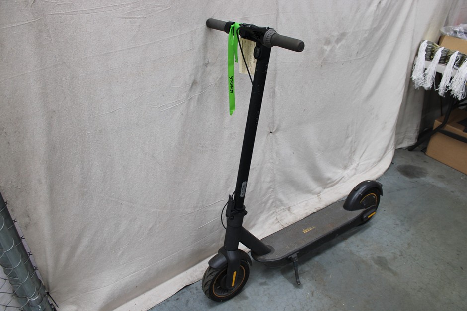 Ninebot Black/Grey E-Scooter