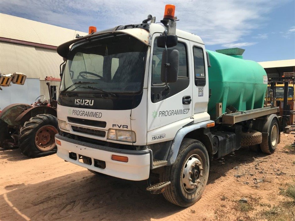 2000 Isuzu FVR900T 4 x 2 Water Truck