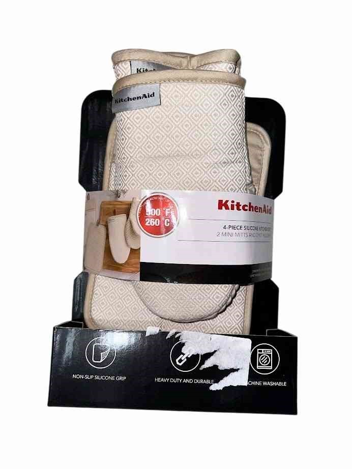 KITCHENAID Oven Mitts & Pot Holders, Beige NB: Missing one mitt