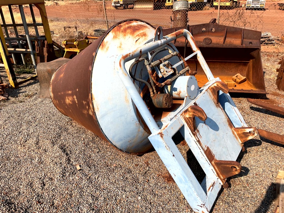 <B>Mixing Bowl Attachment 1m3 Loader</B>