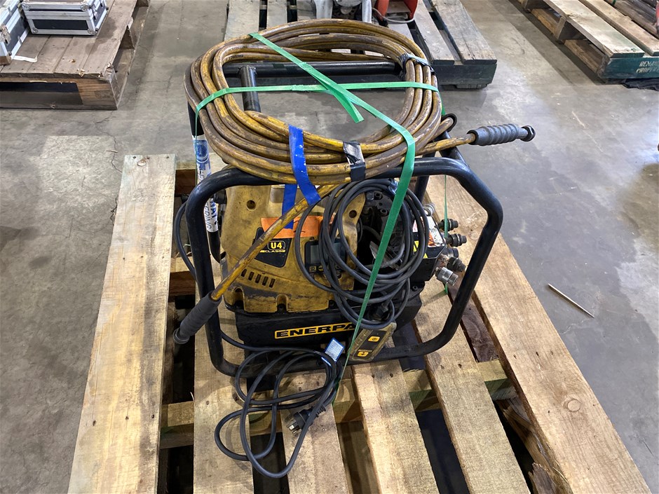 <p>Enerpac ZU4208TE-QR Hydraulic Torque Wrench Pump</p>