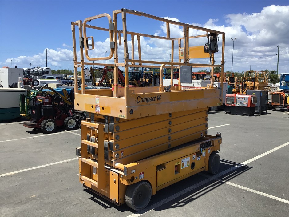 <p>2017 Haulotte Compact 14 Scissor Lift</p>