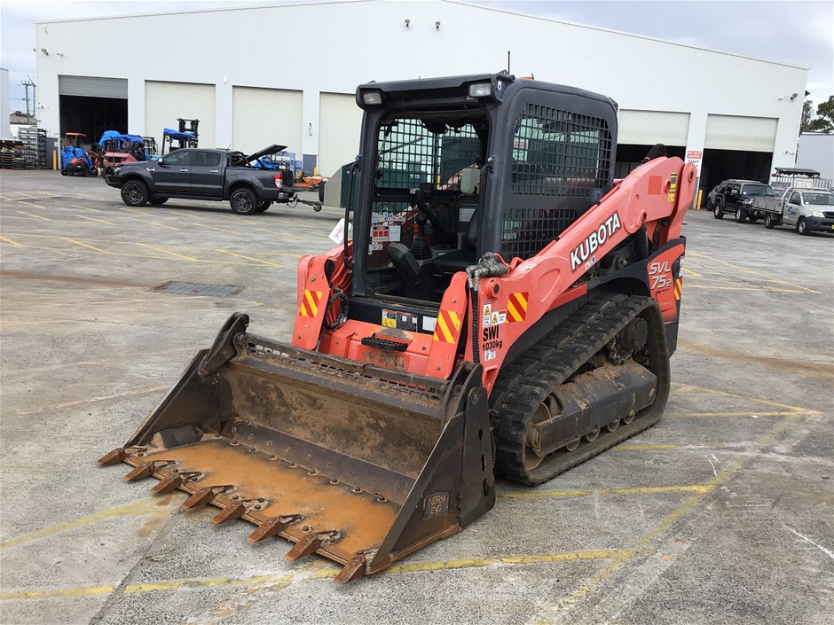 <p>Kubota  SVL75-2 Skid Steer Loader (Track)</p>