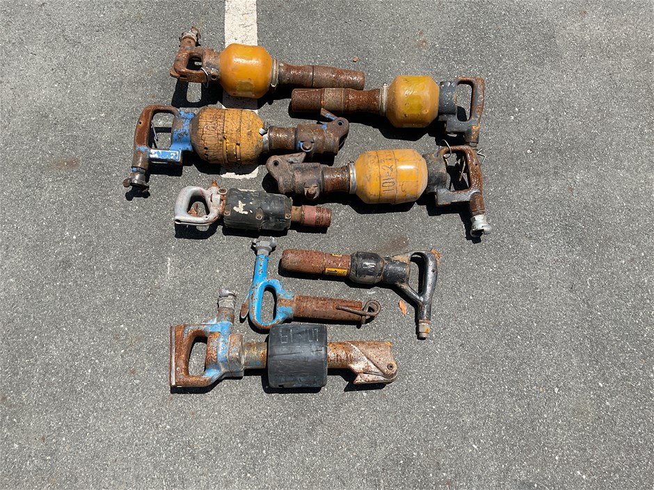 Assorted Pneumatic Jack/Chipping Hammers x 8