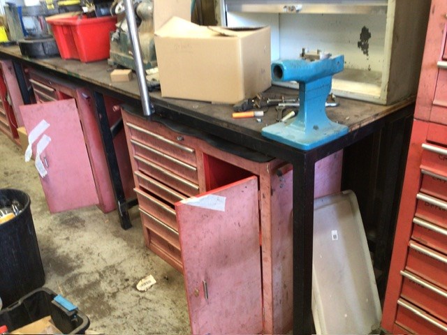 <p>Custom Workbench And Contents</p>