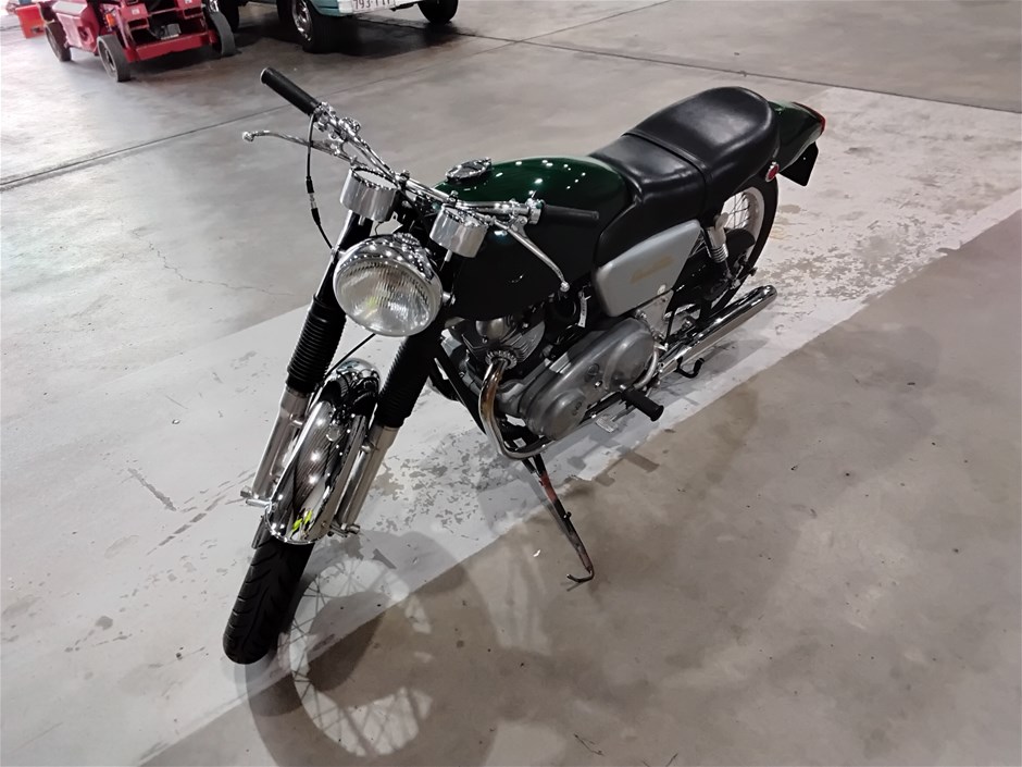 <p>1968 Norton Commando 750 Motorcycle</p>