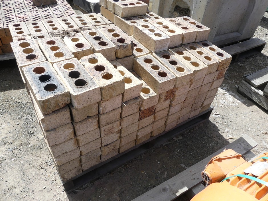 <B>Bricks (Qty Approx 130)</B>