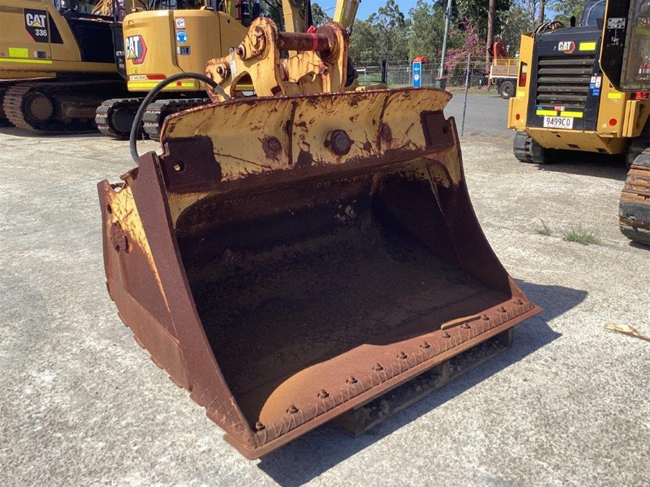 AHE Tilting Excavator Bucket