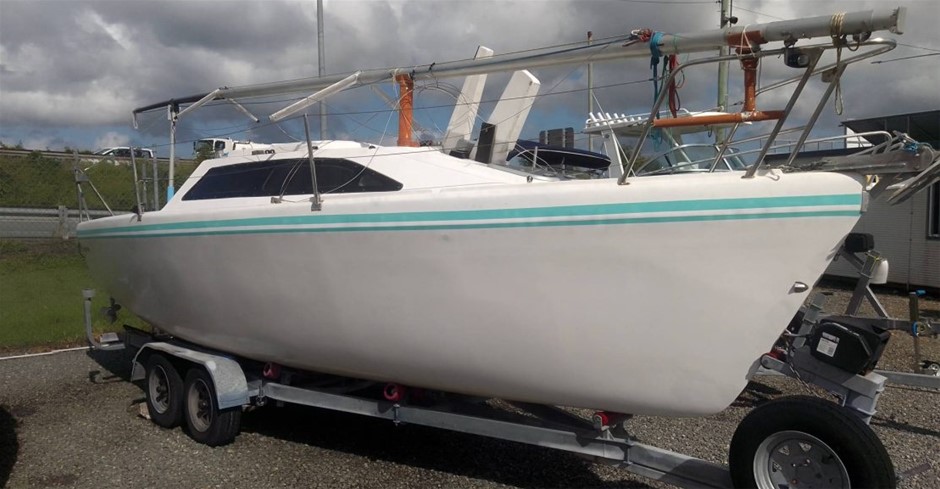 2011 Blazer 740 Trailer Sailer