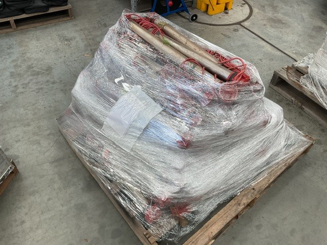 <p>Quantity of Portable Fluorescent Lamps </p>