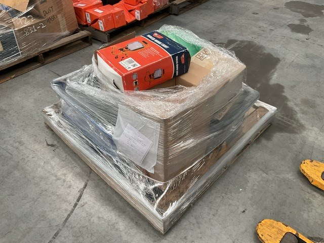 Pallet Of Assorted Cables And Light Globes